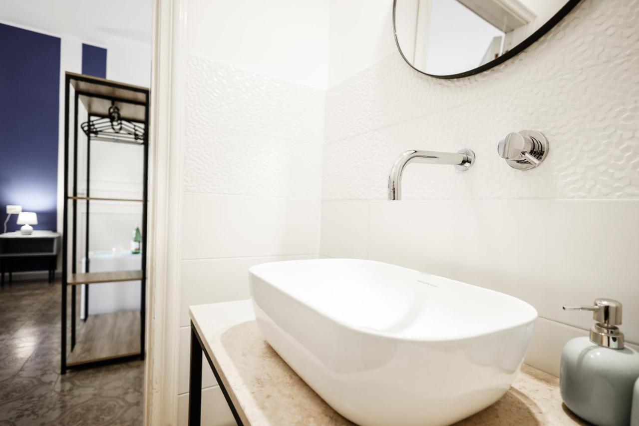 2 Santi - Suite And Rooms Lecce Exterior photo